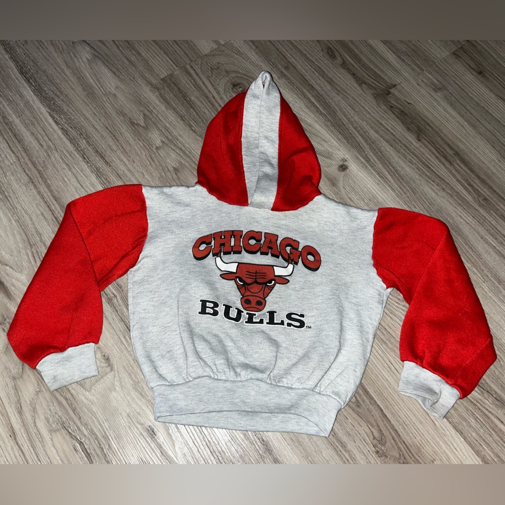 Vintage Chicago bulls kids sweater